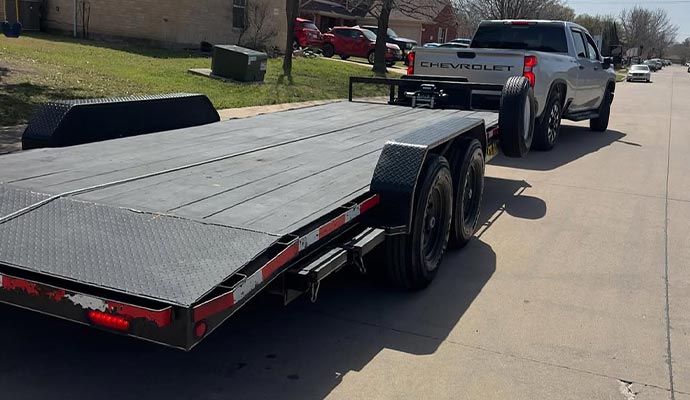 Empty hauling trailer