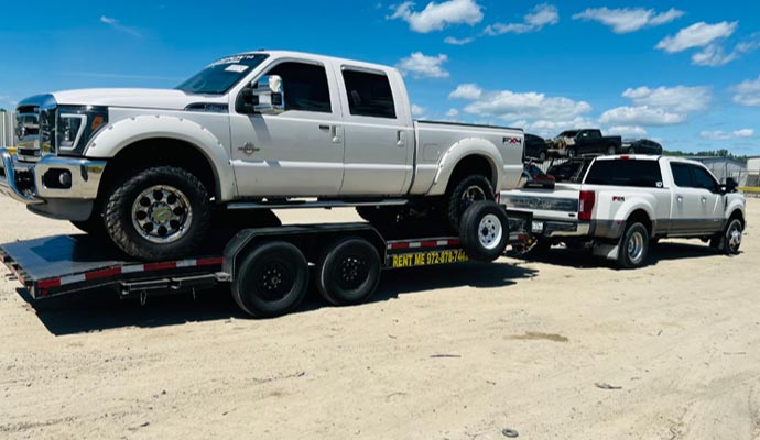 Pickup on the auto hauling